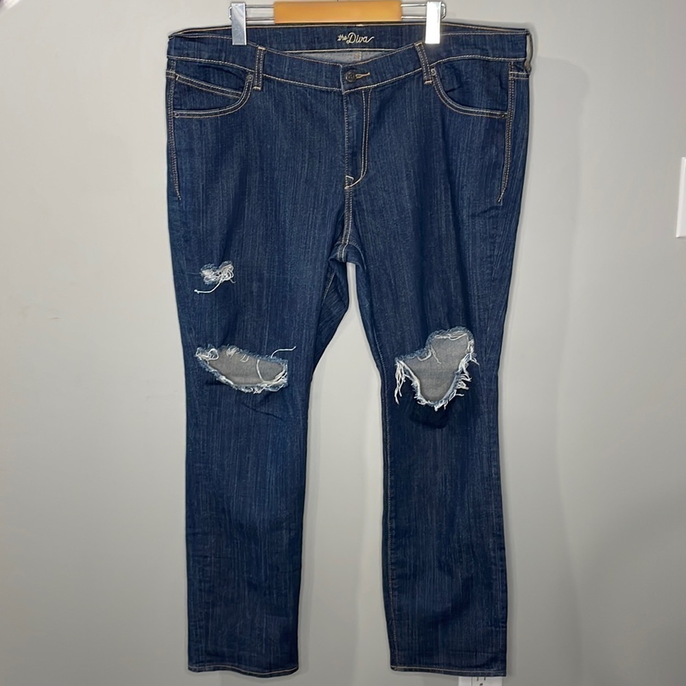 Old Navy The Diva Medium Wash Mid-Rise Jean Distressed Women's Plus Size 18